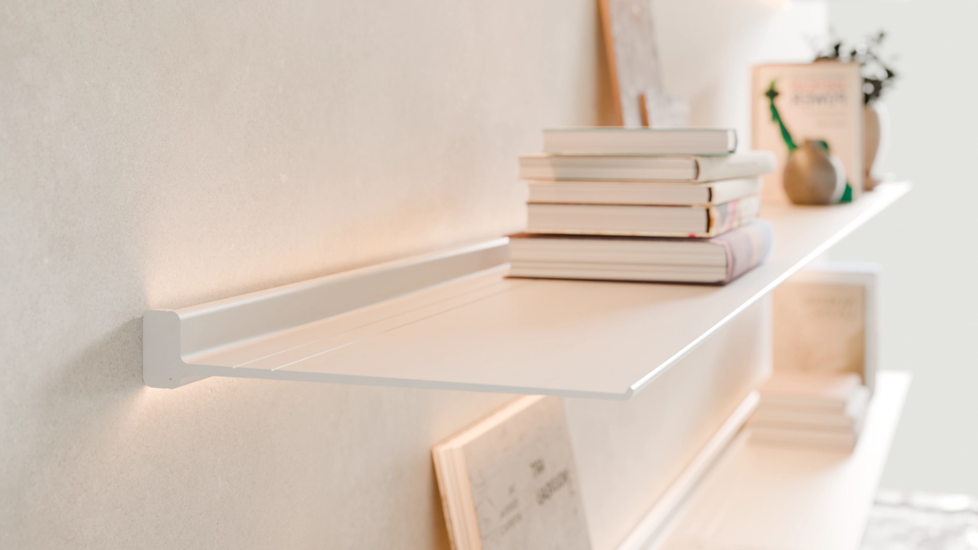 Een witte Horizon wandplank van robuust en duurzaam aluminium